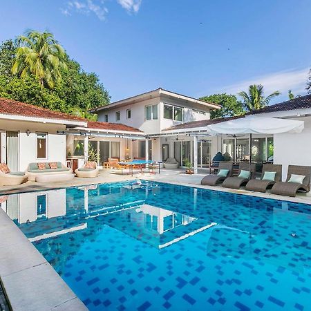 Hamptons Charm By Stayvista Luxury 5Br With Pool, Lawn & Table Tennis Alībāg Extérieur photo